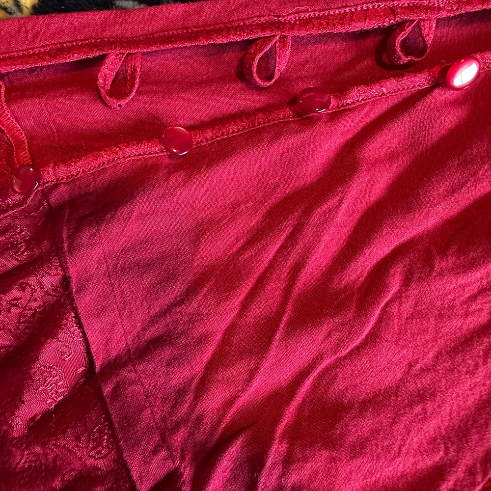 Studio 1940 Red Button-Detail Blouse - Picture 10 of 12